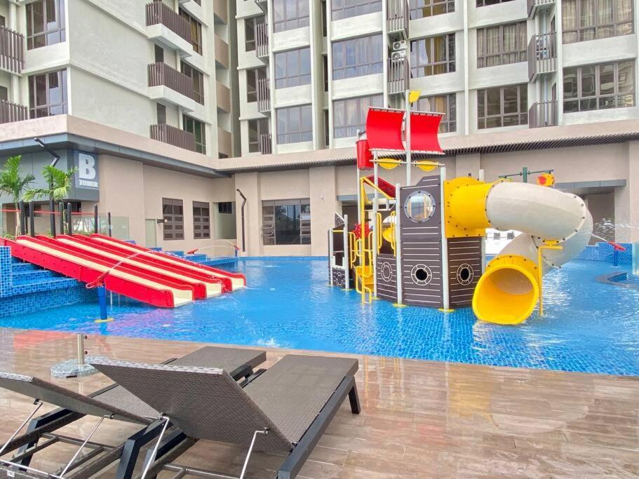 Apartment Bali I Luxury 2br I 6-10pax I Jonker St I Water Park I Centre By Jay *